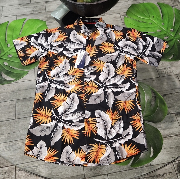 NWT ✅ SILVER STONE ⭐️ Casual Leaf Button Down Shirt - Picture 1 of 9
